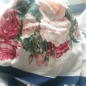 Echo silk scarf